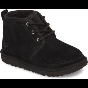 Girls Uggs Boots Neumel II Water Resistant Chukka size 6
